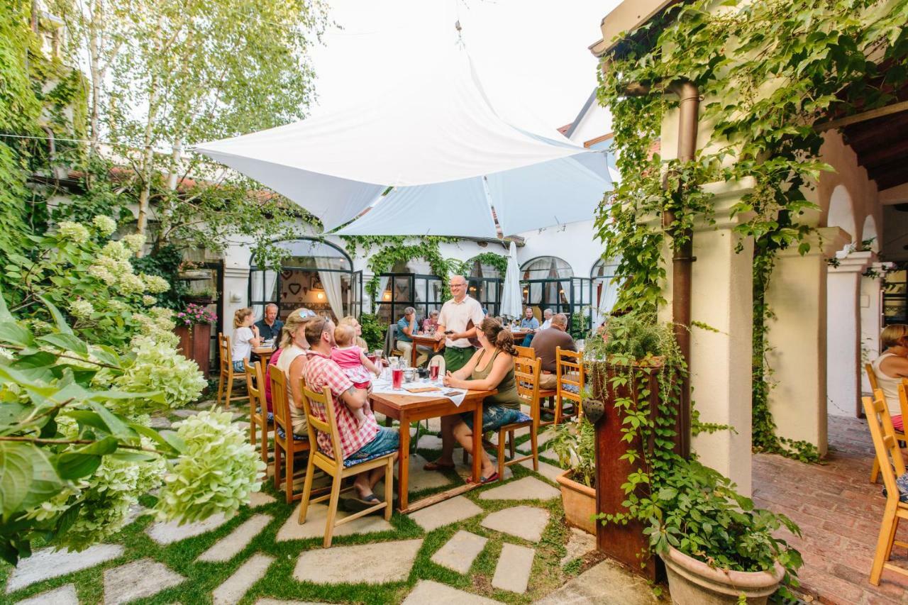 Trausdorf an der Wulka Oleander Romantik Zimmer מראה חיצוני תמונה