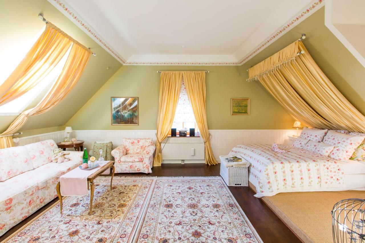 Trausdorf an der Wulka Oleander Romantik Zimmer מראה חיצוני תמונה